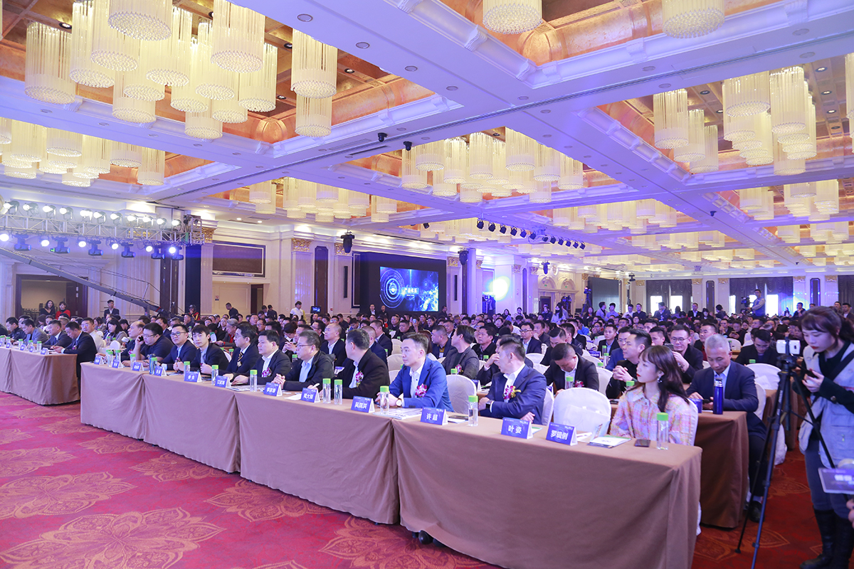广东定制门窗高峰论坛暨2019广东省门业协会年会现场